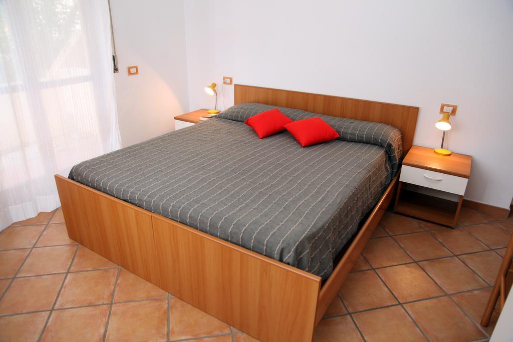 La Contessa Aparthotel Santa Teresa Gallura Room photo