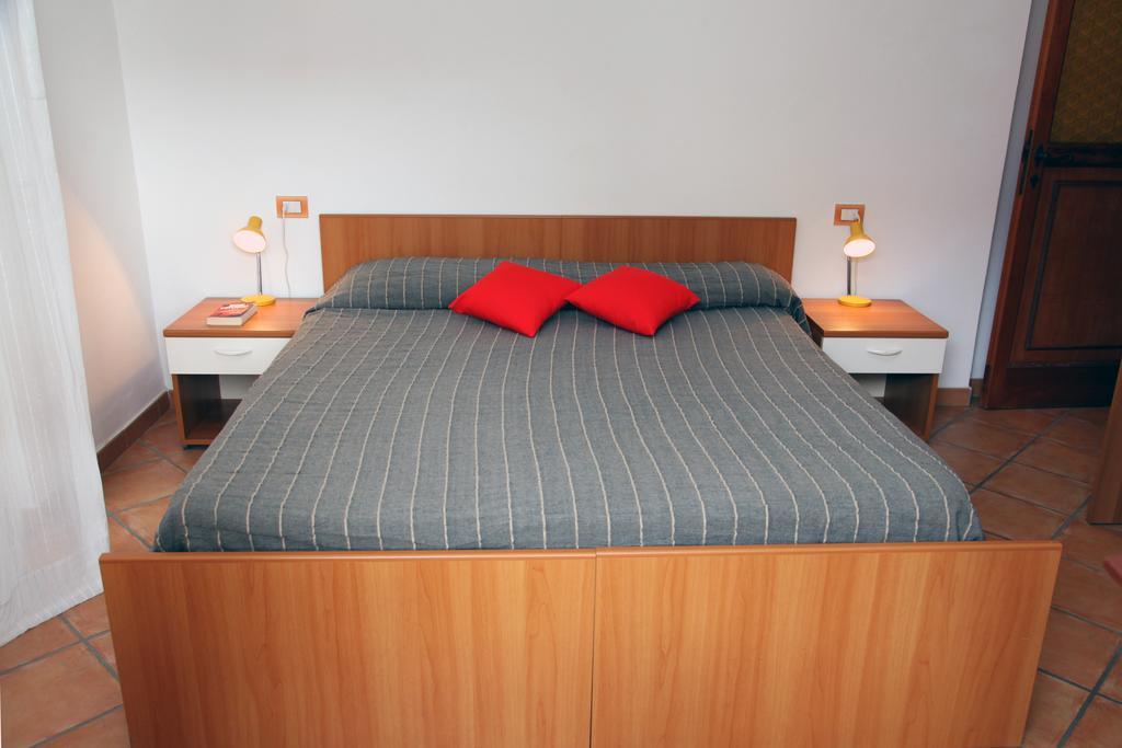 La Contessa Aparthotel Santa Teresa Gallura Room photo